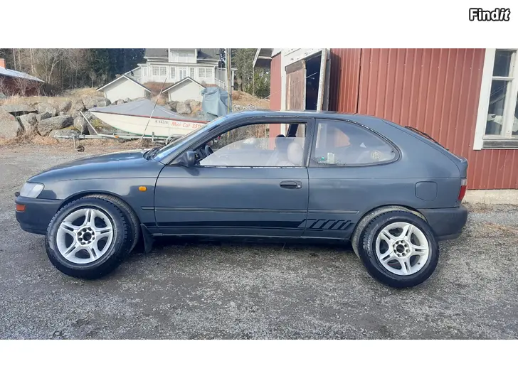 Myydään Toyota Corolla 1.6 -95