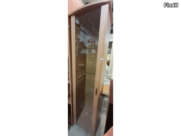 Myydään Skåp med glasdörr