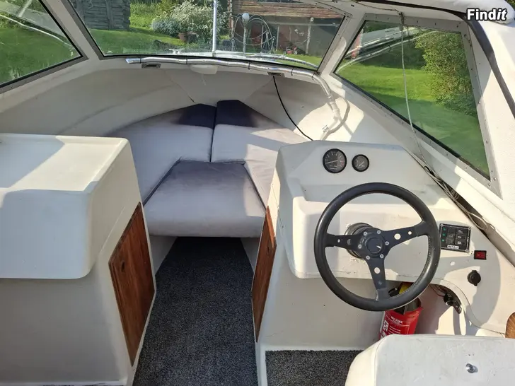 Säljes Hardtopbåt Bella 560