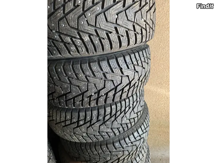 Myydään Nastarenkaat 205/60R16 Hankook