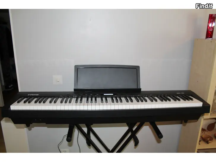 Myydään Digitalpiano för nybörjare