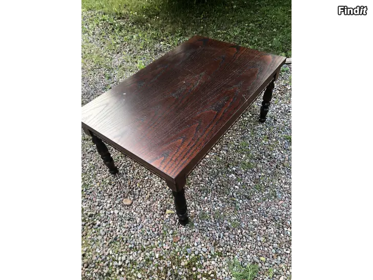Säljes Soffbord och sidobord