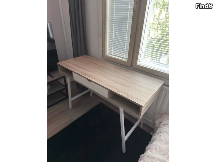 Säljes Skrivbord