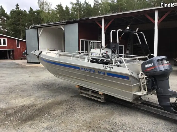 Myydään Master 600