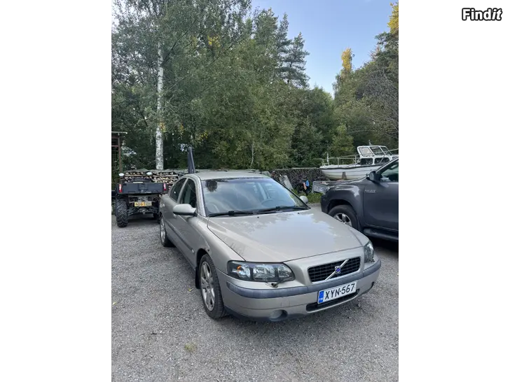 Säljes Volvo s60 2,4 bensin