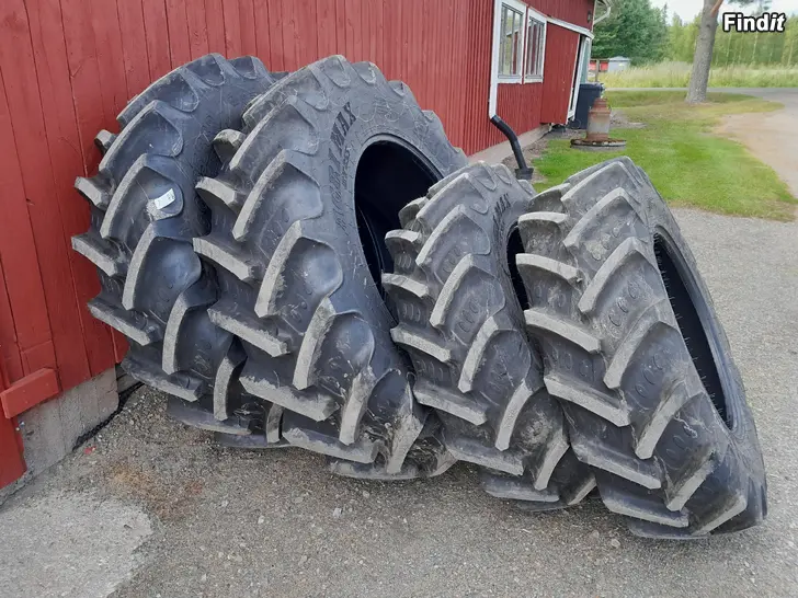 Myydään BKT renkaat 14,9R28 ja 18,4R38