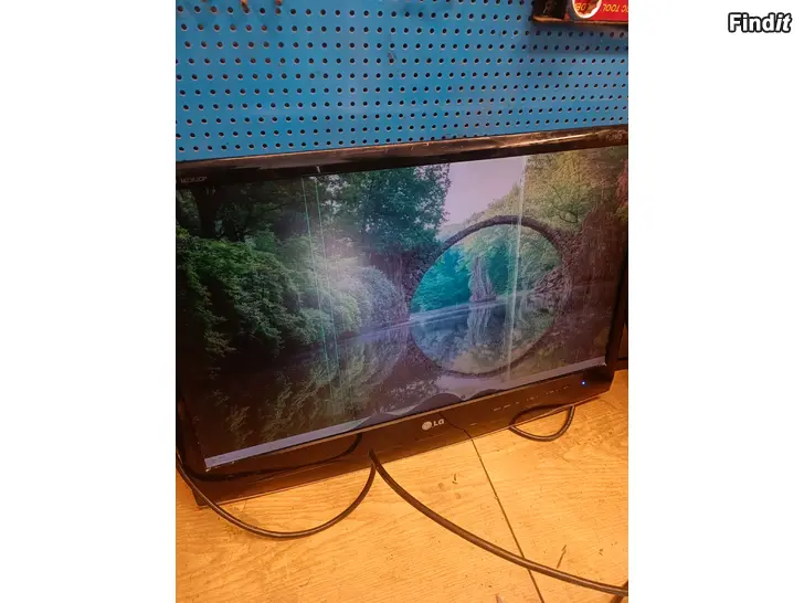 Säljes LG 23 tums TV