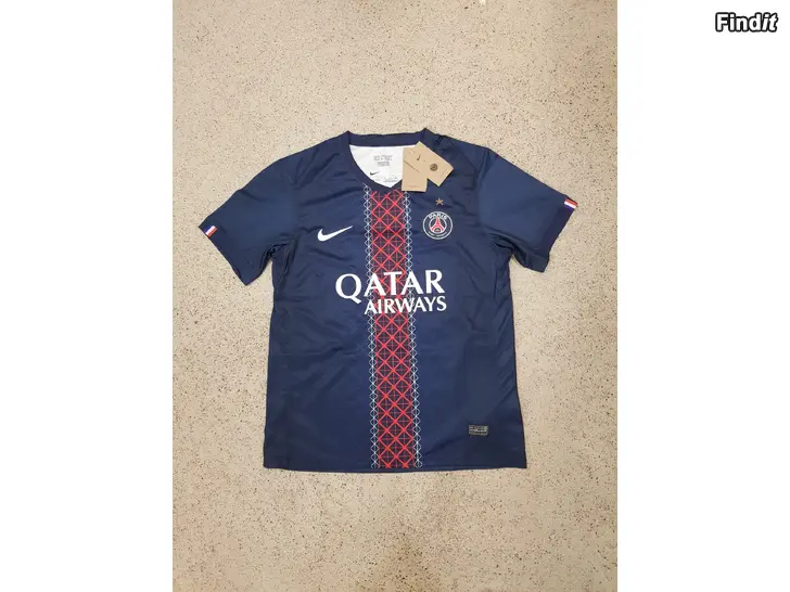 Myydään Fotbolls tröja Paris