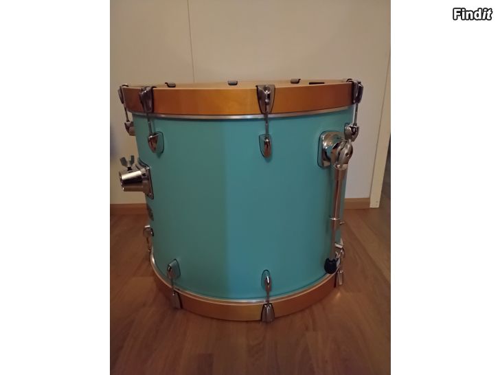 Myydään Yamaha stage custom bassorumpu
