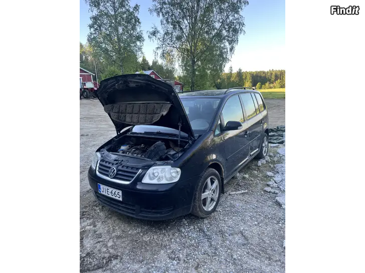 Säljes VW Touran i delar