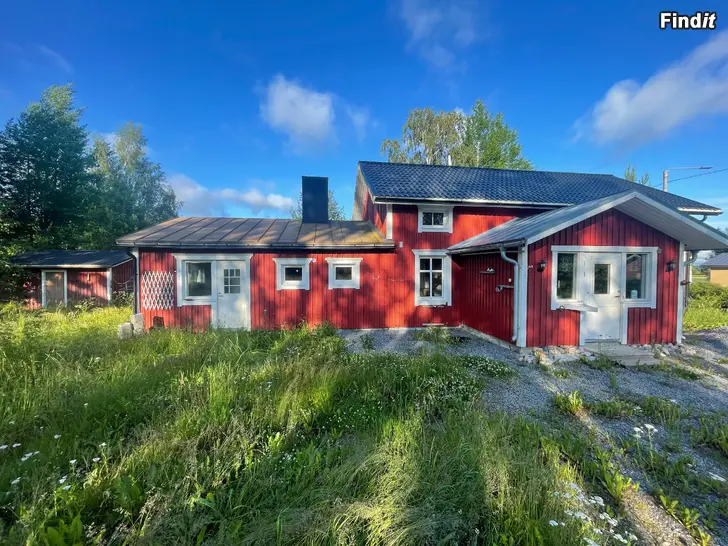 Säljes Charmigt renoveringsobjekt med stor potential i hjärtat av Petsmo