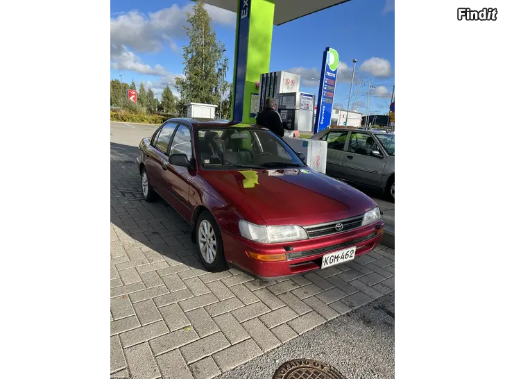 Myydään Toyota corolla E100 1.3L 176tkm