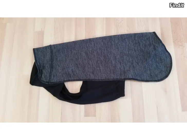 Myydään Feel Active koiran paita koko 50cm  -hinta 10e