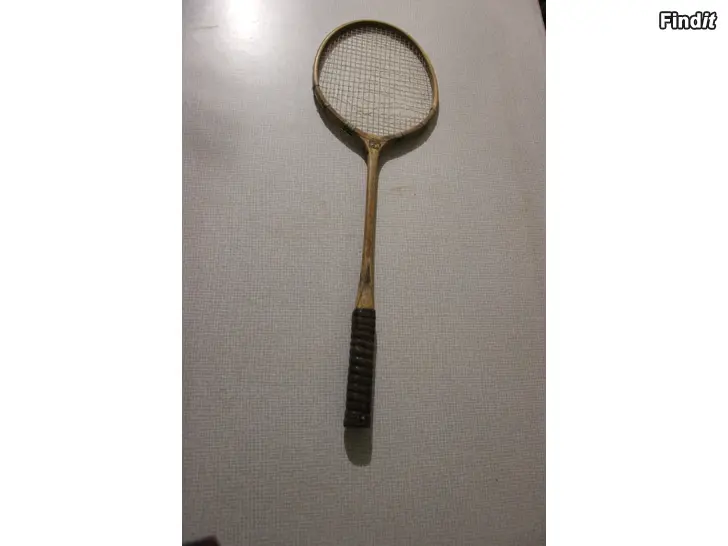 Myydään Majla från 1950-talet badminton