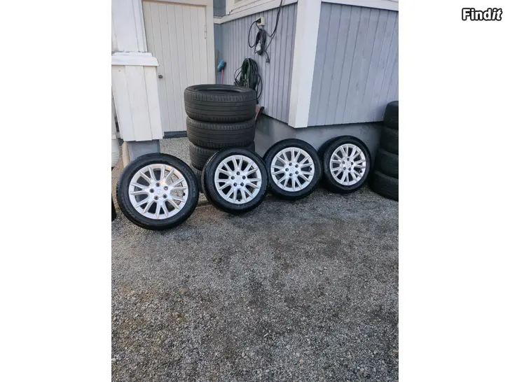 Myydään HYVÄ 16 sarja Opeliin/Saabiin