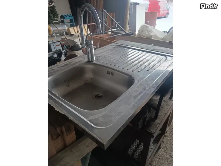 Myydään Diskbänk 80cm med kran