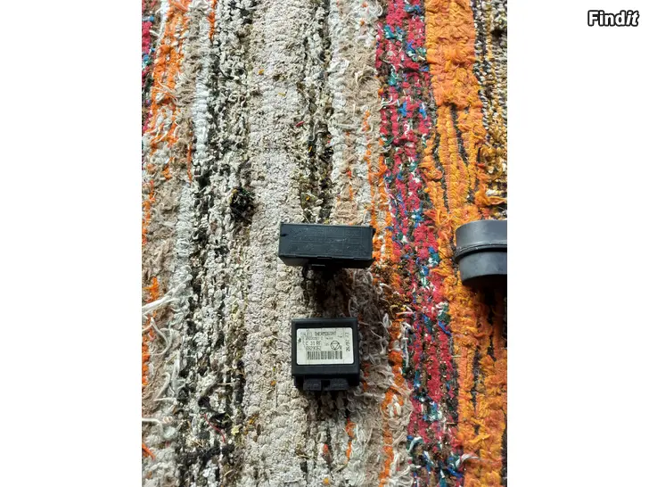 Myydään Takavalot osia