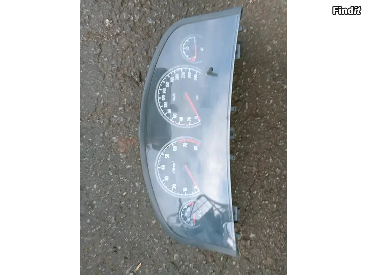 Myydään Opel Vectra C 2005 mittaristo 13186656CA
