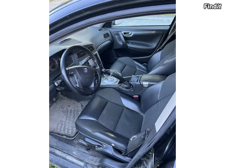 Myydään Volvo V70 D5 Man