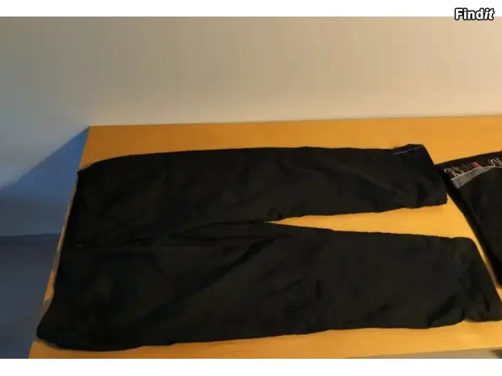 Myydään Toppahousut uimahousut