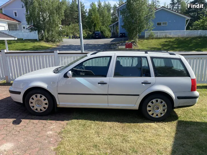 Myydään Löytö vain 142000km ajettu ja katsastettu 21.7.2025