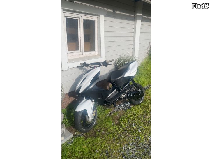 Säljes Yamaha aerox 2009 2t