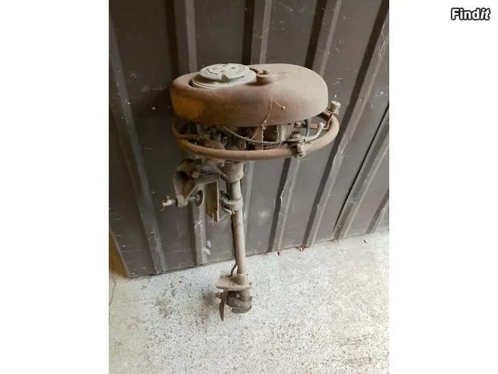 Säljes Antik båtmotor