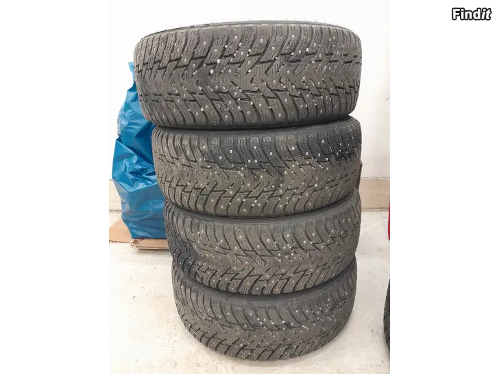 Säljes Talvirenkaat hakkapelitta 8 205/55R16