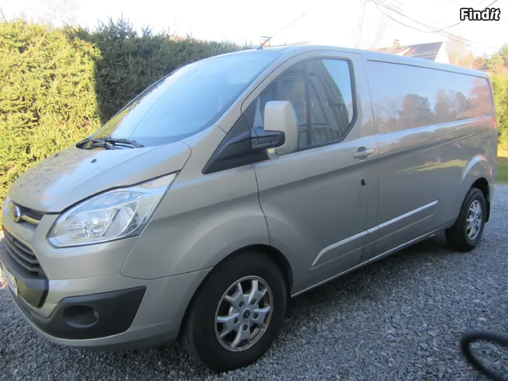 Myydään Ford Transit Custom L2 2,2 125hv Limited 2013 Nybesiktad