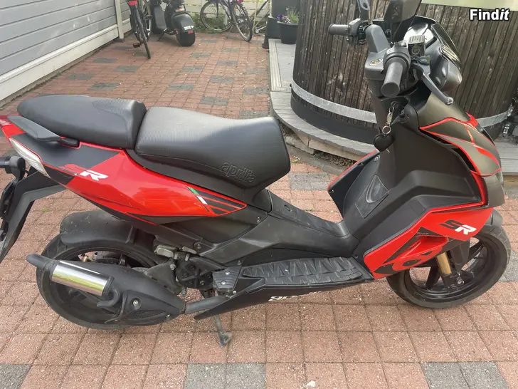 Myydään Aprilia 50 SR