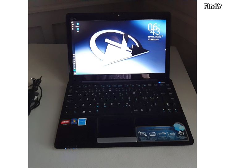 Säljes Liten ASUS 1215B laptop med Linux Libretto operativsystem