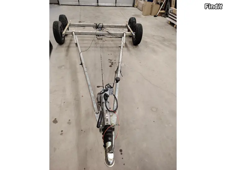 Säljes Stabil 2 axlad släp underede