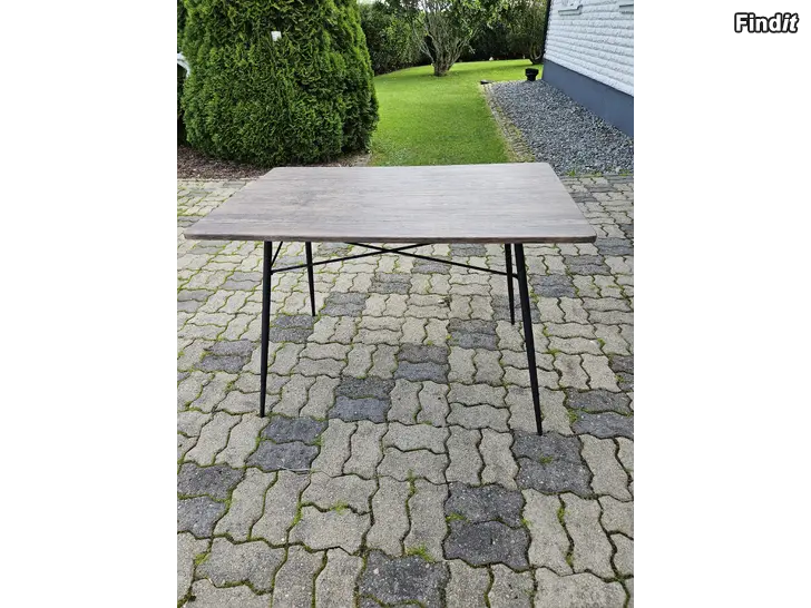 Myydään Köksbord inkl 4 stolar
