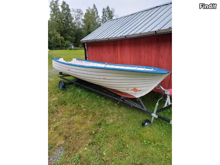Säljes Träbåt