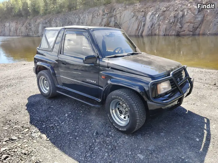 Myydään Suzuki vitara 1.6i 4x4