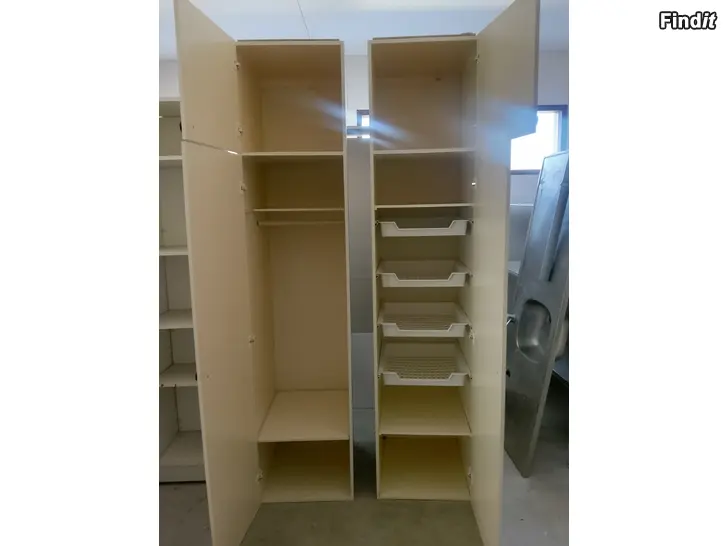 Säljes Garderober,, klädskrubbar 6st