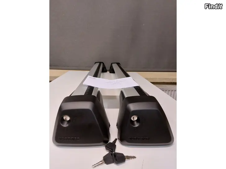 Myydään Volvo V60/V60CC mk2 OEM Kattotelineet/Takräcke 32347410 vm.2019