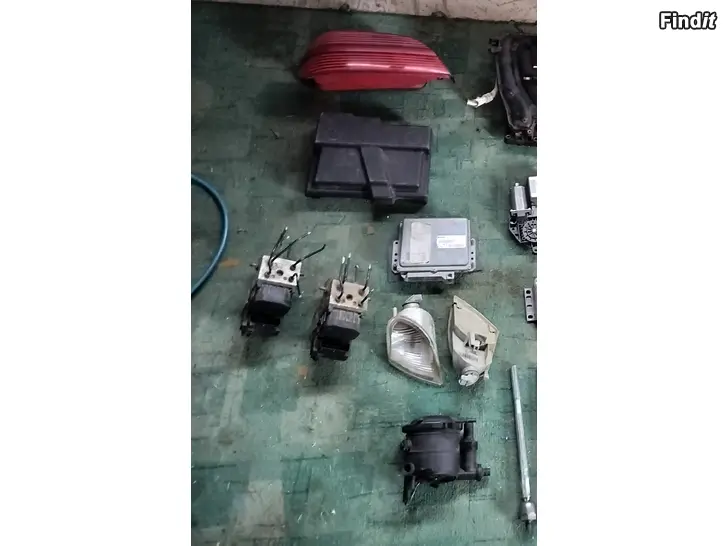 Myydään Puskurin ritilä takaumpio etuvilkkut  Bosch abspumppu