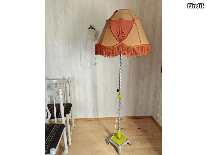 Myydään Retro lampor
