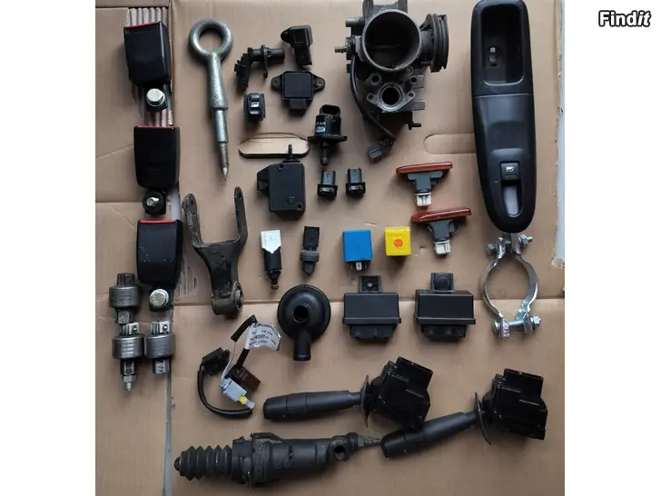 Myydään Monitoimiviiksi pyyhkijät Kaasuläpäkotelo Bitron polttoainepumpunrele Bitron rele hinnausilmukka