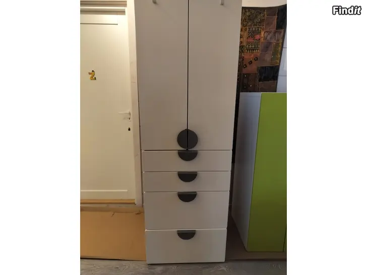 Säljes Klädskåp, vaatekaappi