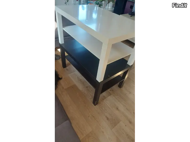 Myydään Pöytä