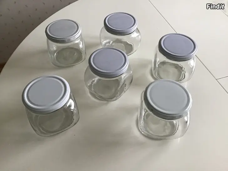 Säljes 6 st Hela och rena Glasburkar 0,5 l