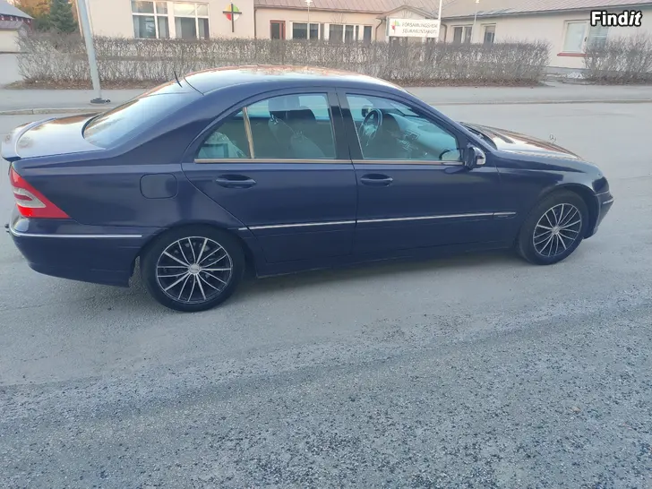 Säljes Mercedes c320 v6 Avantgarde
