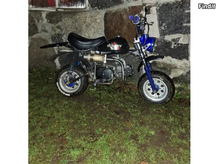 Myydään Skyteam monkey