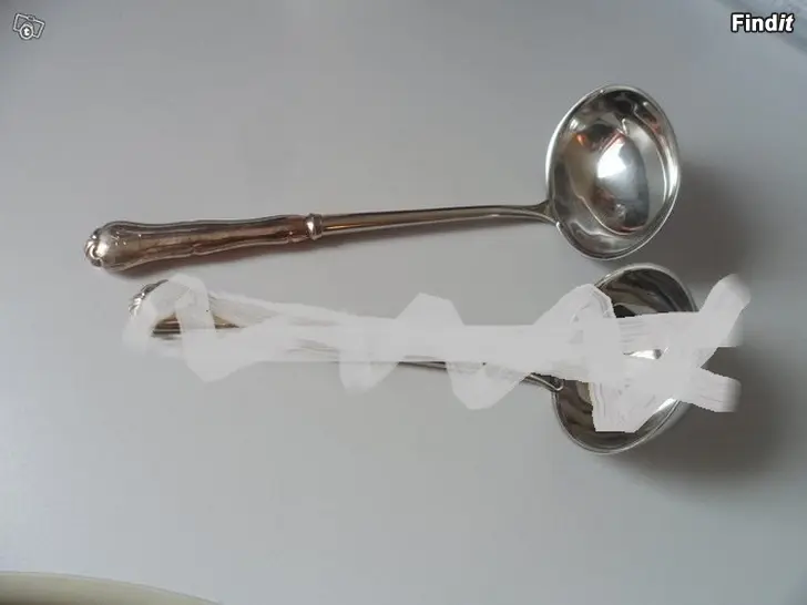 Myydään Hopeinen Chippendale kauha 26,5cm