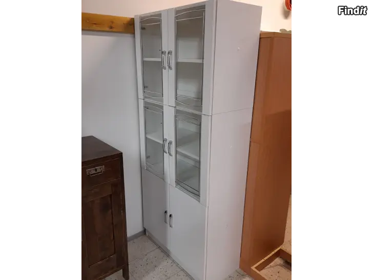 Säljes Vitt vitrin skåp