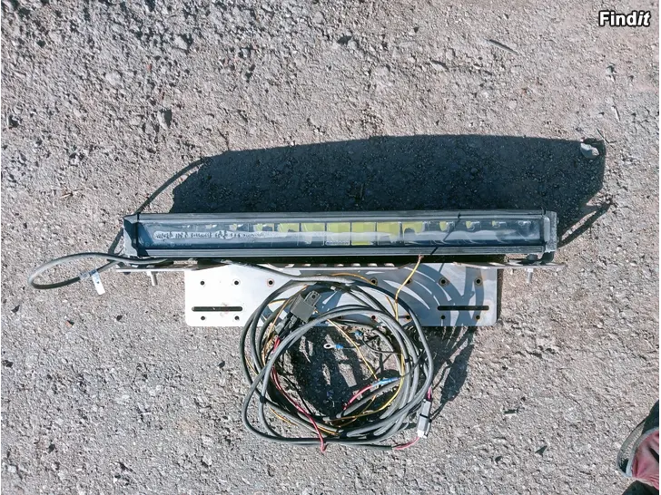 Myydään W-Light Comber kaukovalo LED