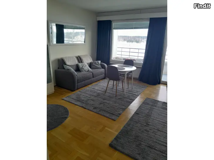 Myydään Parvekkeellinen yksiö merinäkymällä. 3/3 kerros, ei hissiä