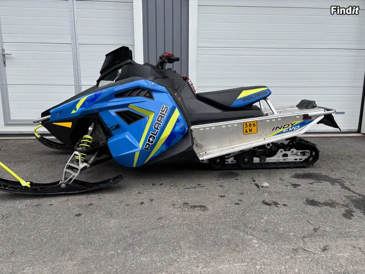 Säljes Polaris Indy 550-19 3400km